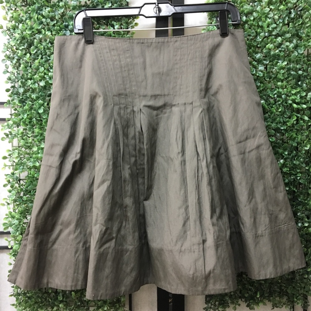BCBG Maxazria Skirt Circular  Pleated size 10